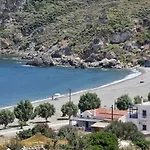 Ξενοδοχείο με διαμερίσματα ακρωτήρι
