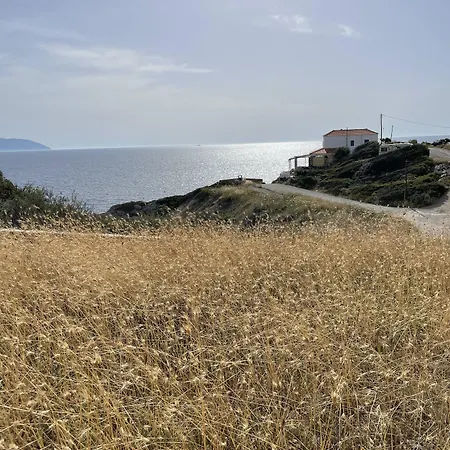 Akrotiri Platia Ammos