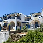 Akrotiri Aparthotel