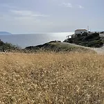 Akrotiri Platia Ammos