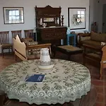 Akrotiri Aparthotel 2*