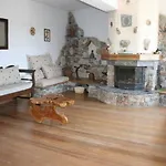 Akrotiri Aparthotel Platia Ammos