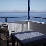 Akrotiri 2*