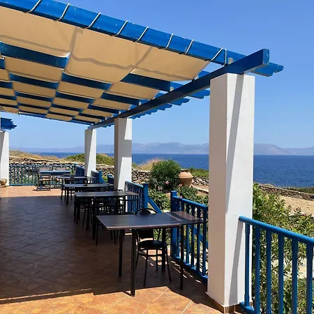 Aparthotel Akrotiri 2*