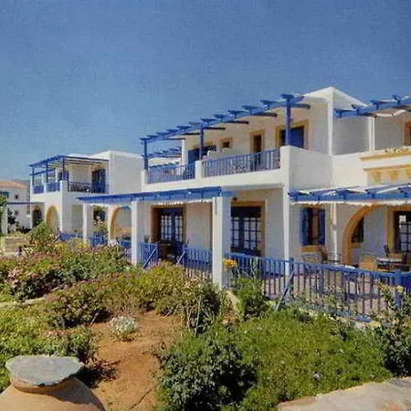 Akrotiri Platia Ammos