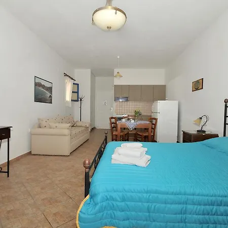 Akrotiri Aparthotel